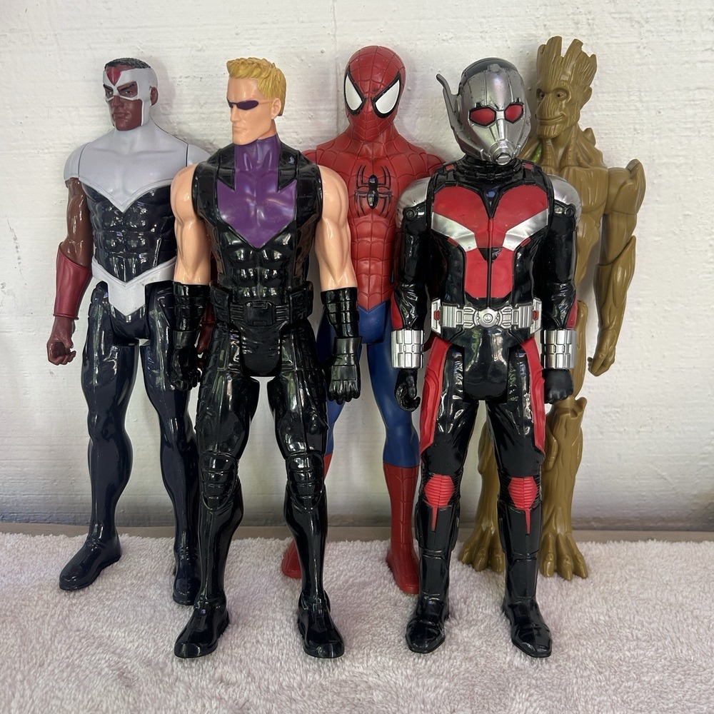 Marvel The Avengers Figures Lot Of 8 Light up Chest 6" Toys Hawkeye Vision Thor